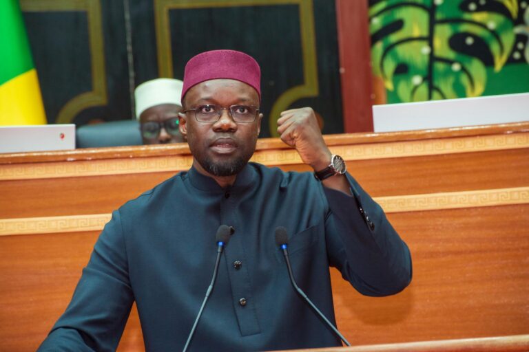 Premier-Ministre-Ousmane-Sonko-a-lAssemblee-nationale-3